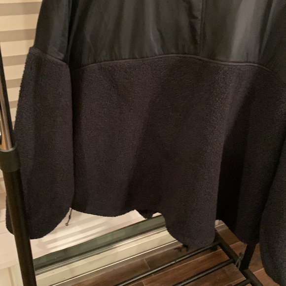 Under Armour UA Mission Boucie Swacket Black 1X Never Worn - Picture 4 of 5